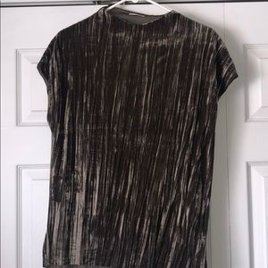 Zara velour shirt never worn . NO TAGS